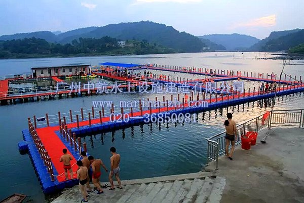 水上游泳池 水上浮筒 广州中航水上设施建造有限公司